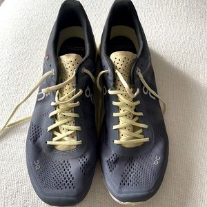 Womens on cloud grey yellow. Gently used condition. Great condition!